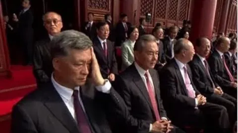 “暴雨引发秘鲁商场，米兰体育App，顶楼垮塌，造成8人遇难82人受伤”